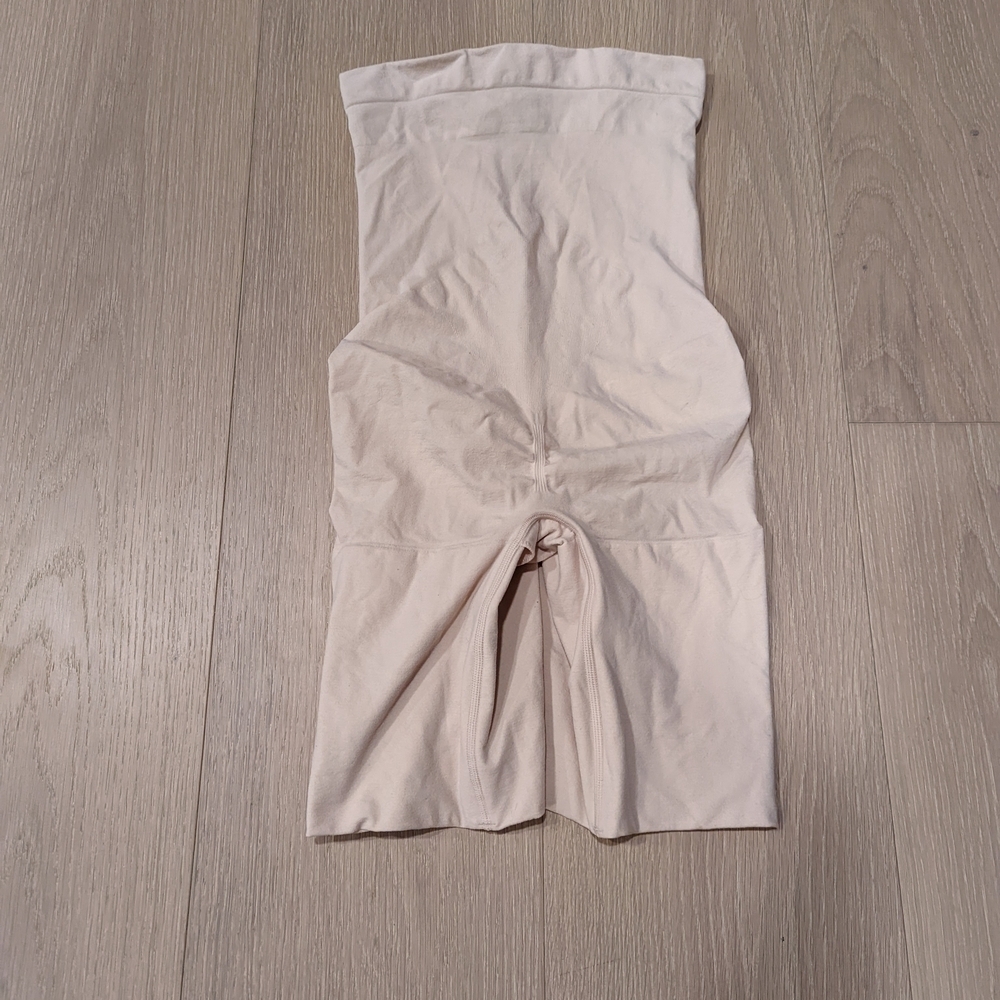Cream Shapewear - Picture 2 of 5